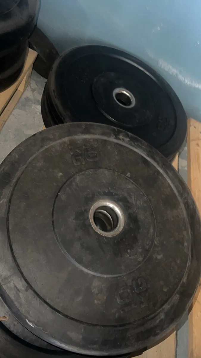 Bumper plates last few left €2 kg - Image 1