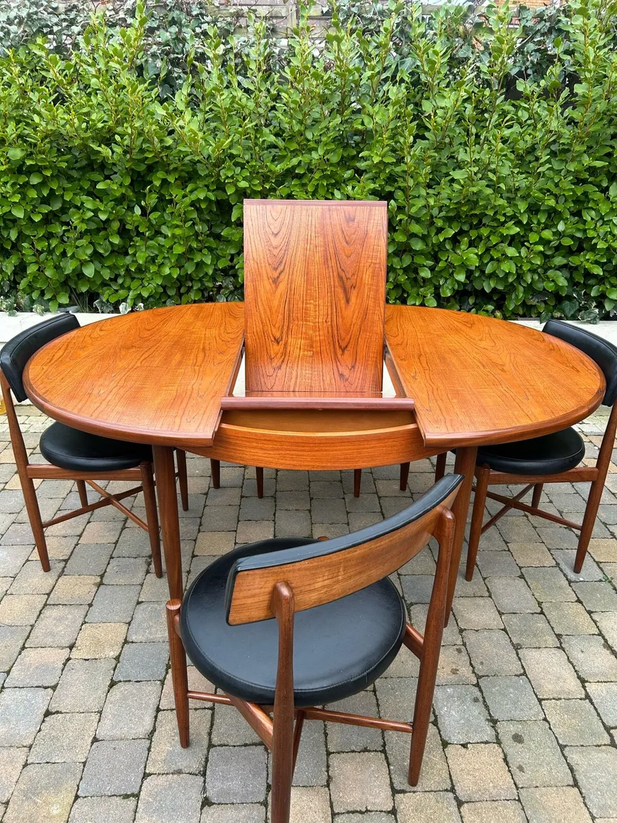 G Plan fresco extendable table set & 4 chairs - Image 2