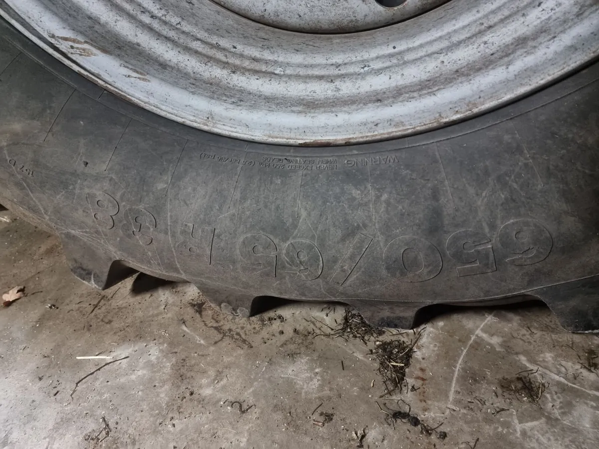 Tractor tyres 650/65R38 - Image 2