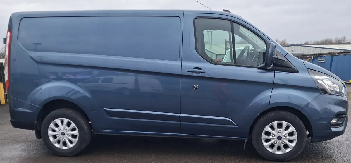 2020 Ford Transit Custom Panel Van - Image 4