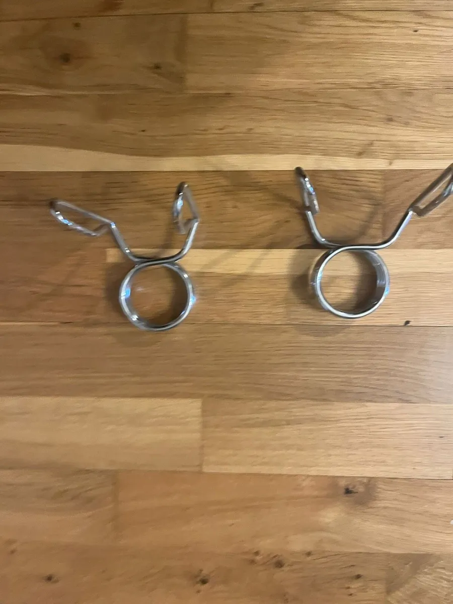 Squat rack ,Olympic barbell and 60 kg of plates - Image 2