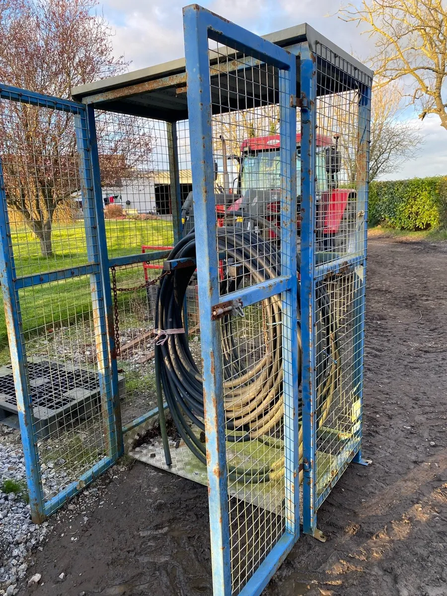 Cylinder Cage - Image 3