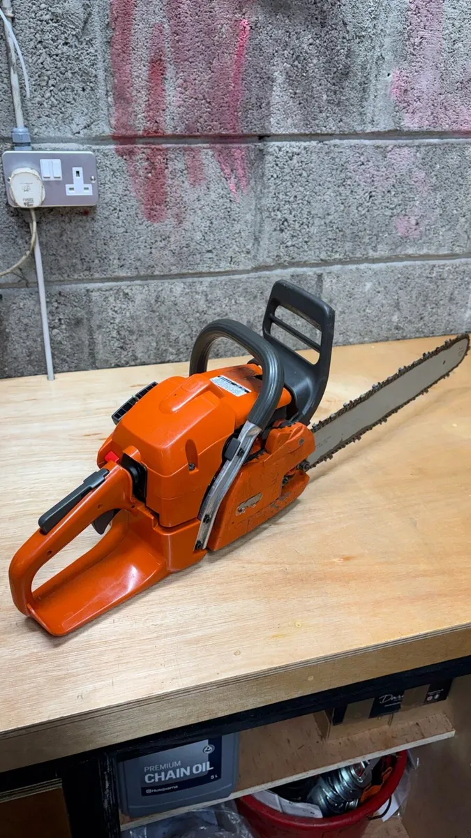 Husqvarna 350 chainsaw - Image 3