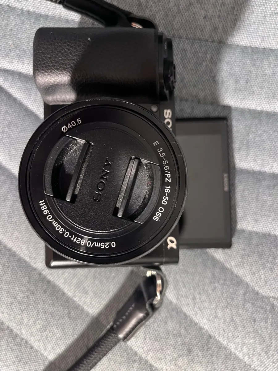 Sony A6100 Camera with 16-50mm Lens Kit - Image 2