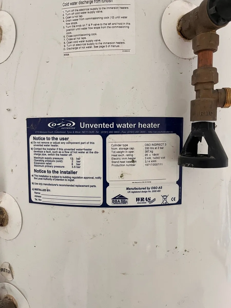 Stainless steel hot water cylinder 330 ltr - Image 2