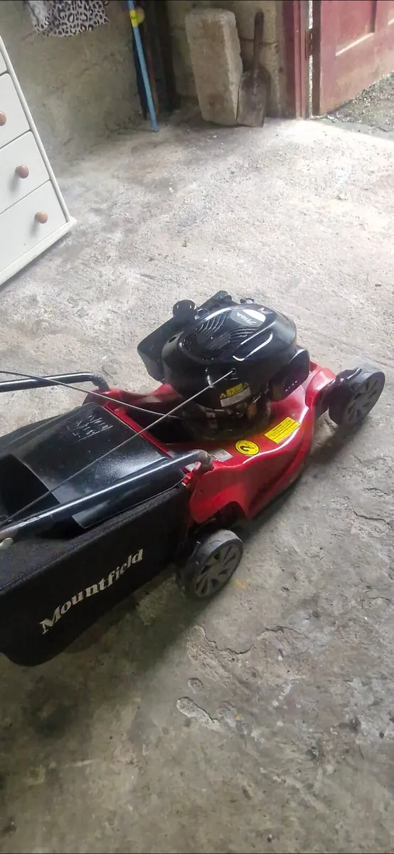 💥Mountfield lawnmower (stiga 120 motor) like new - Image 2