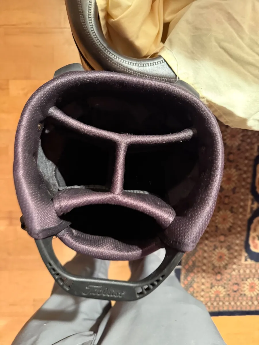 Titleist golf bag - Image 3