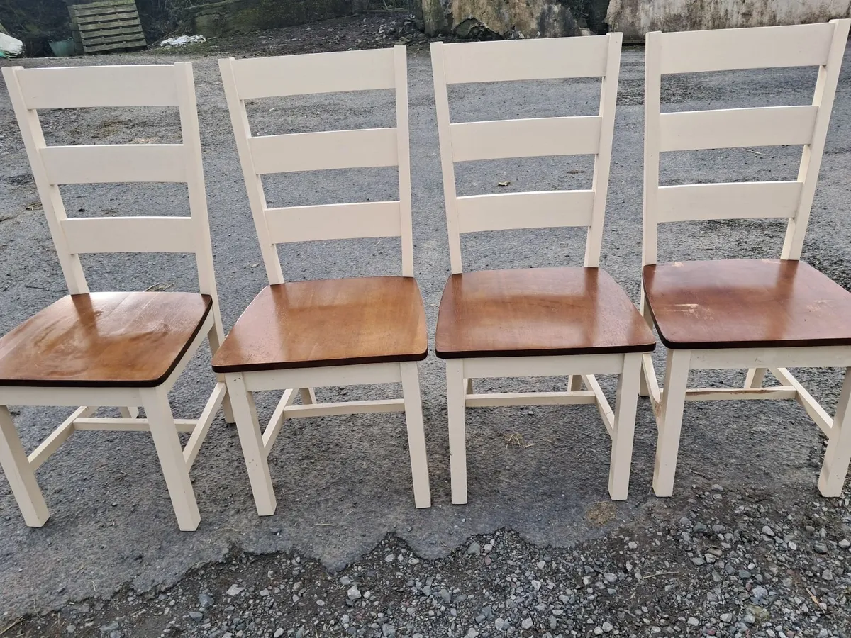 Kitchen table +4 chairs - Image 2