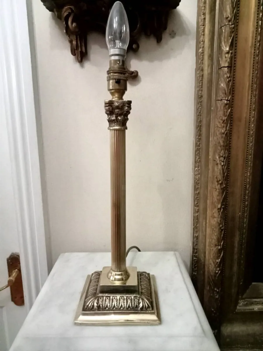 Vintage brass Corinthian lamp POSTAGE AVAILABLE - Image 1