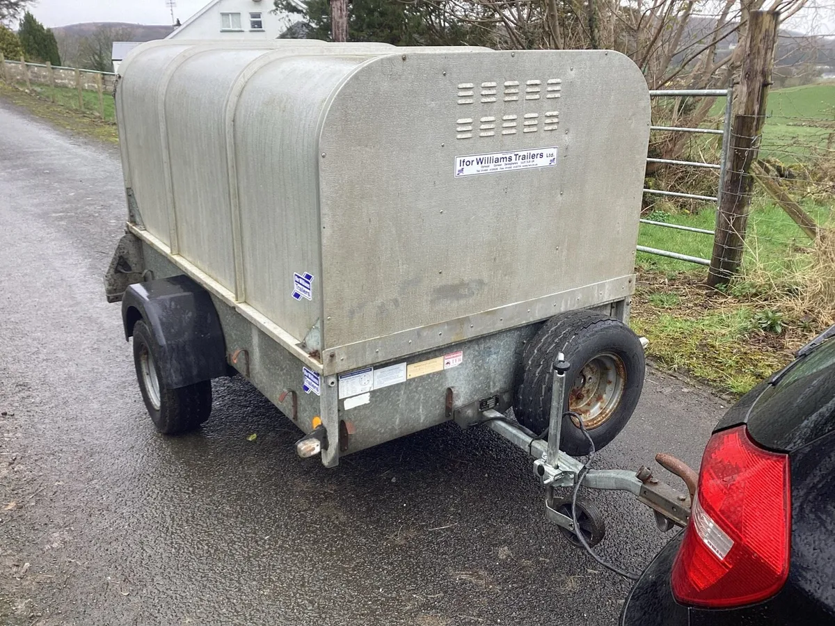 Ifor Williams - Image 1