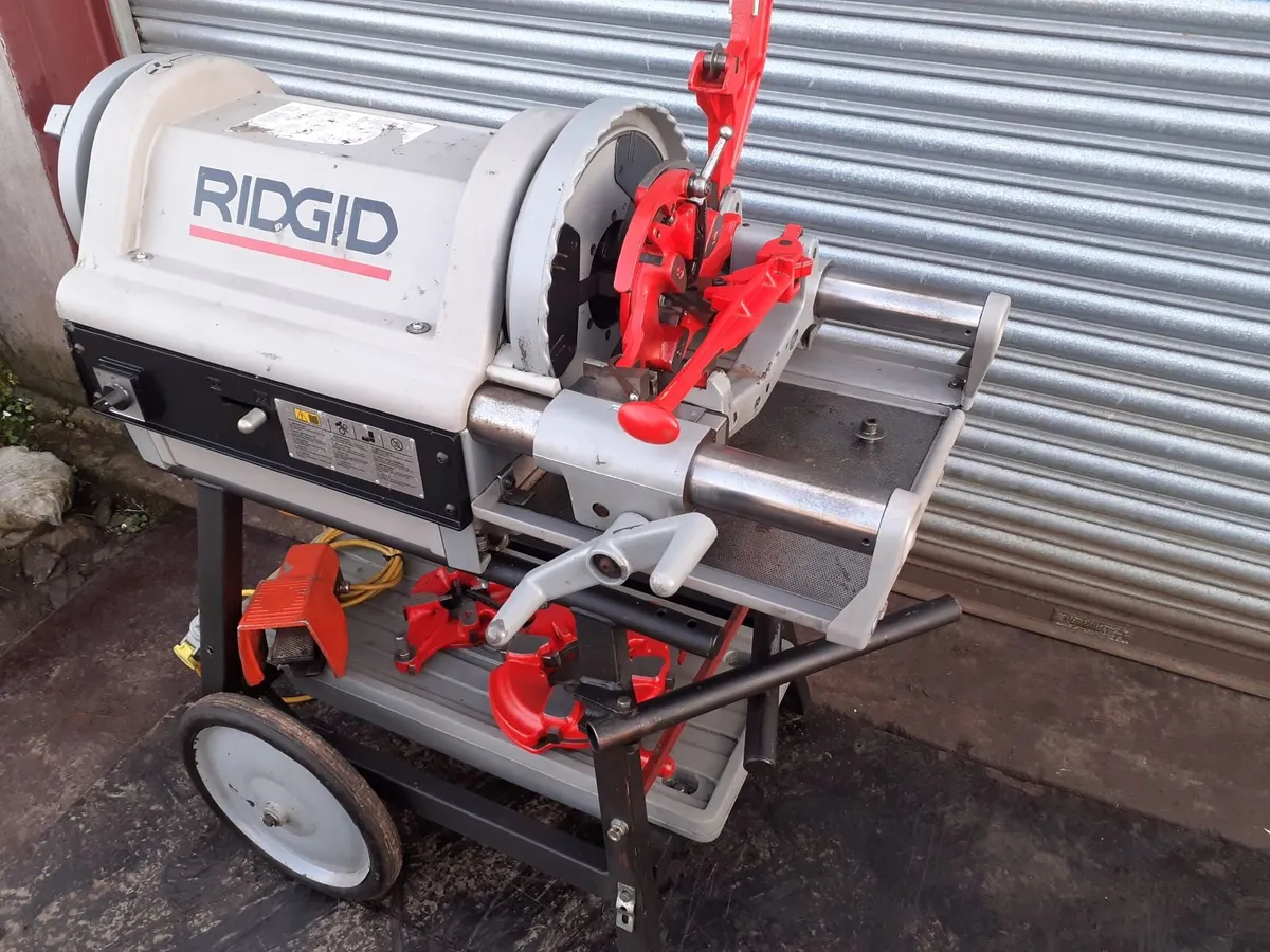 RIDGID 1224 4 INCH THREADING MACHINE - Image 1