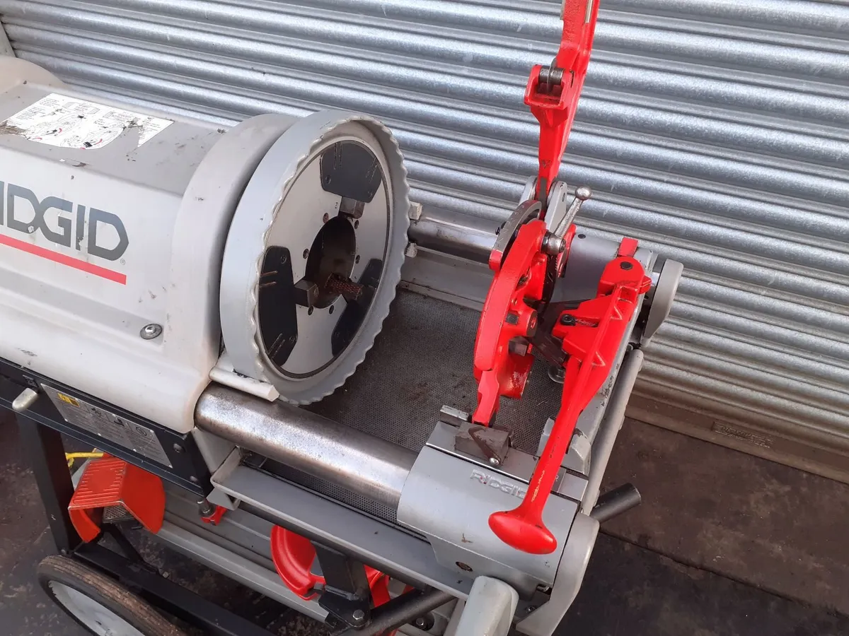 RIDGID 1224 4 INCH THREADING MACHINE - Image 3