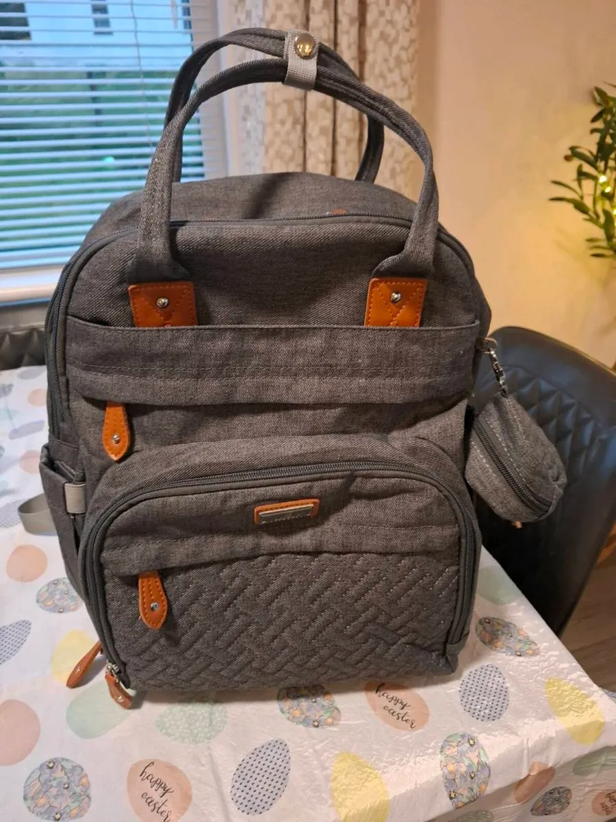 Babbleroo changing bag - Image 1