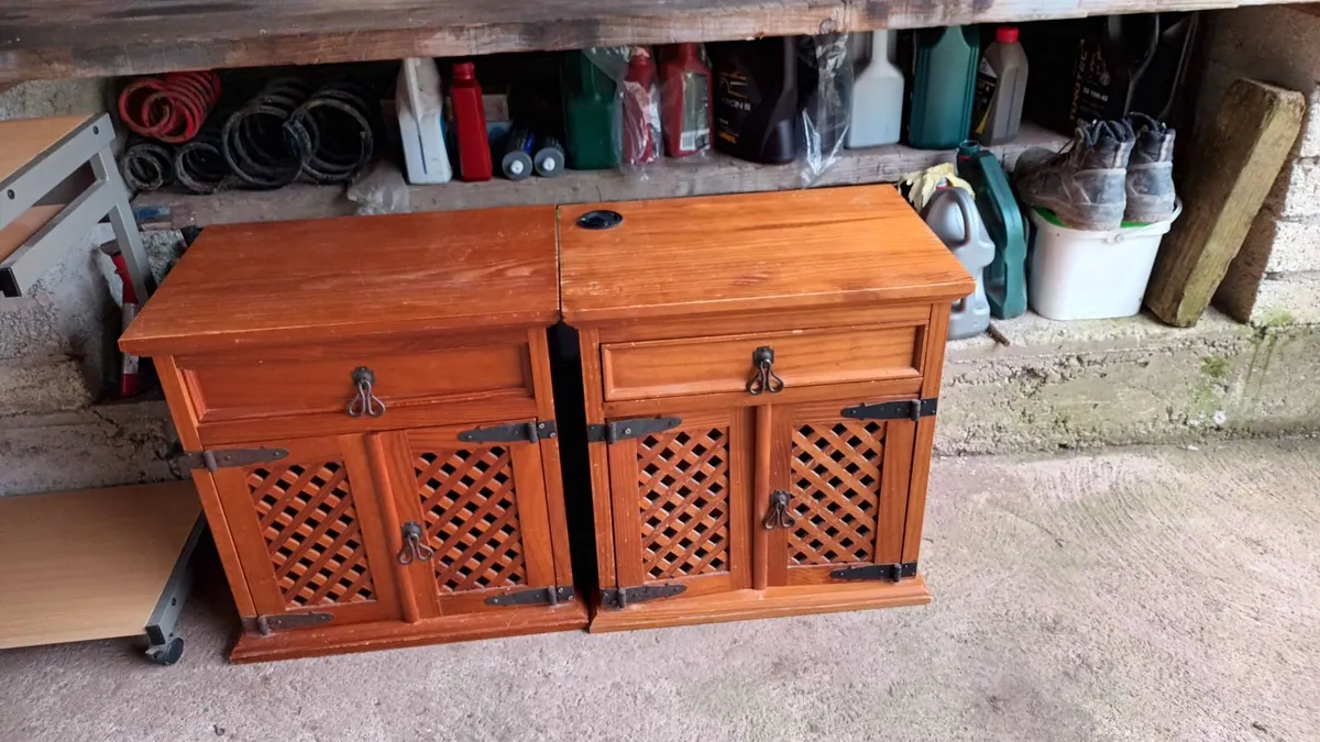 Free supervalu lockers ,chest of drawers ,tables - Image 3