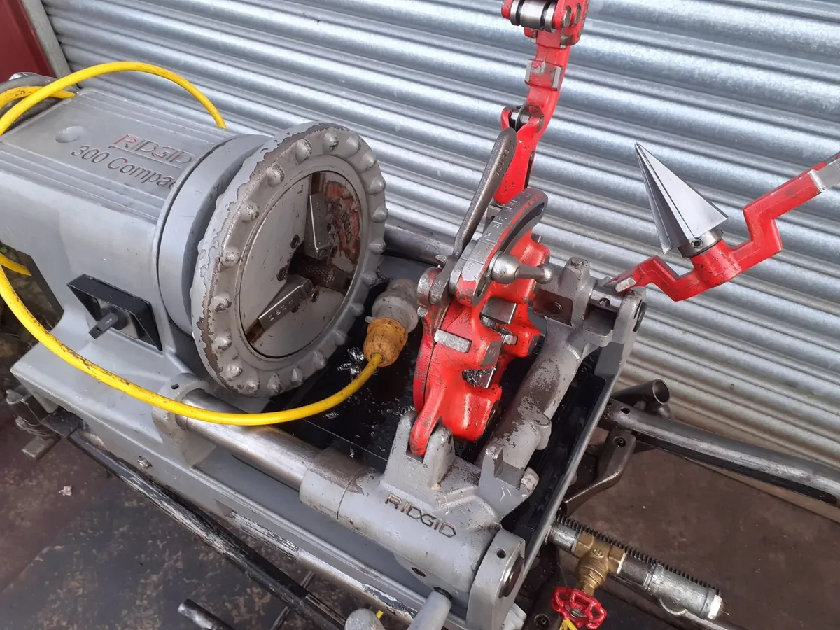 RIDGID 300 COMPACT THREADING MACHINE - Image 3