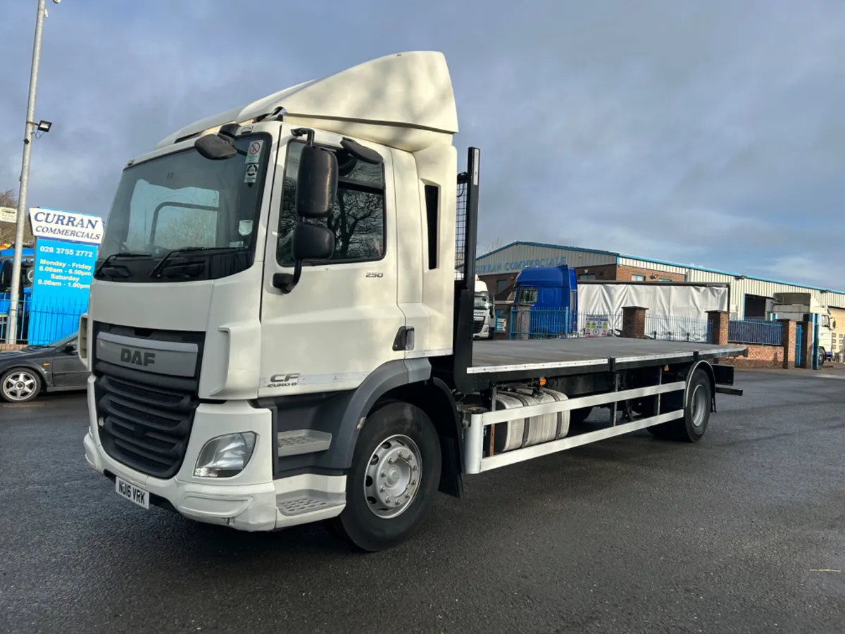2016 Daf cf 250 18 ton  flat bed Scoffolding truck - Image 1