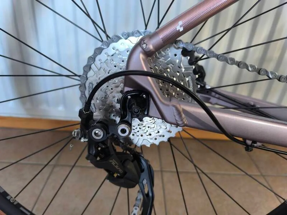 cube access Pro Woman bicycle - Image 4