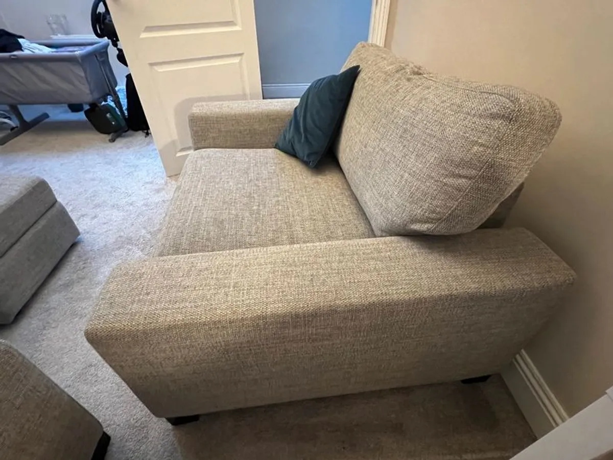 DFS Euphoria Cuddler Couch - Image 3