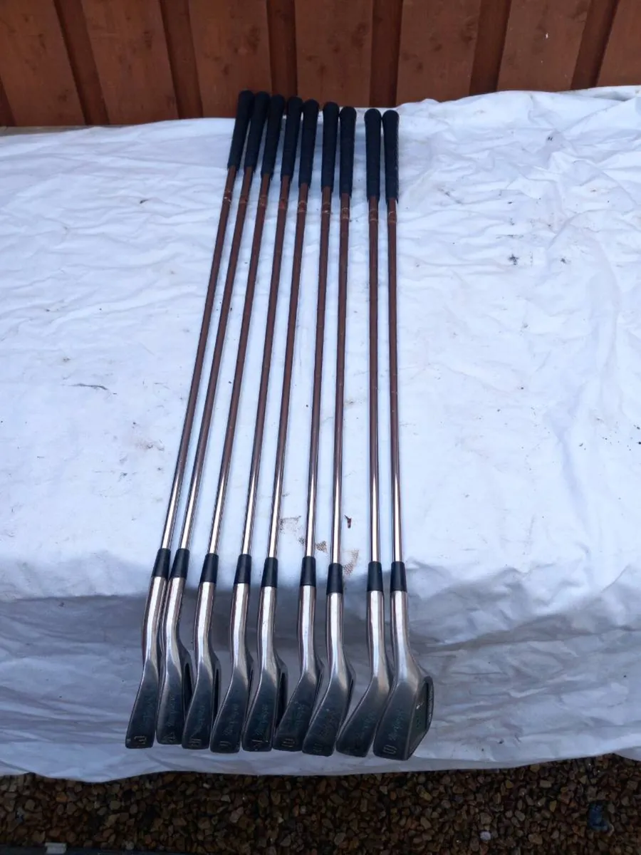 Full set of McGregor Golf irons. Right handed club - Image 4