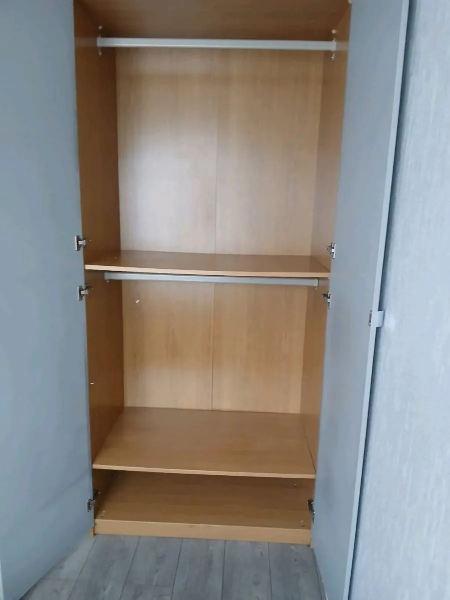 Bedroom wardrobe - Image 3
