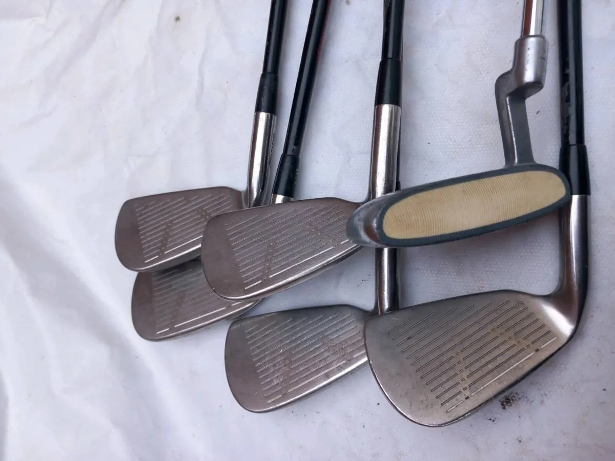 Mizuno Golf irons. Right handed clubs. - Image 3