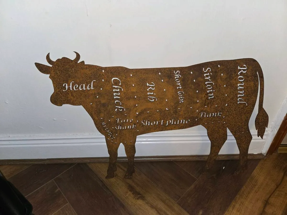 Rusted cow silhouette sign - Image 2