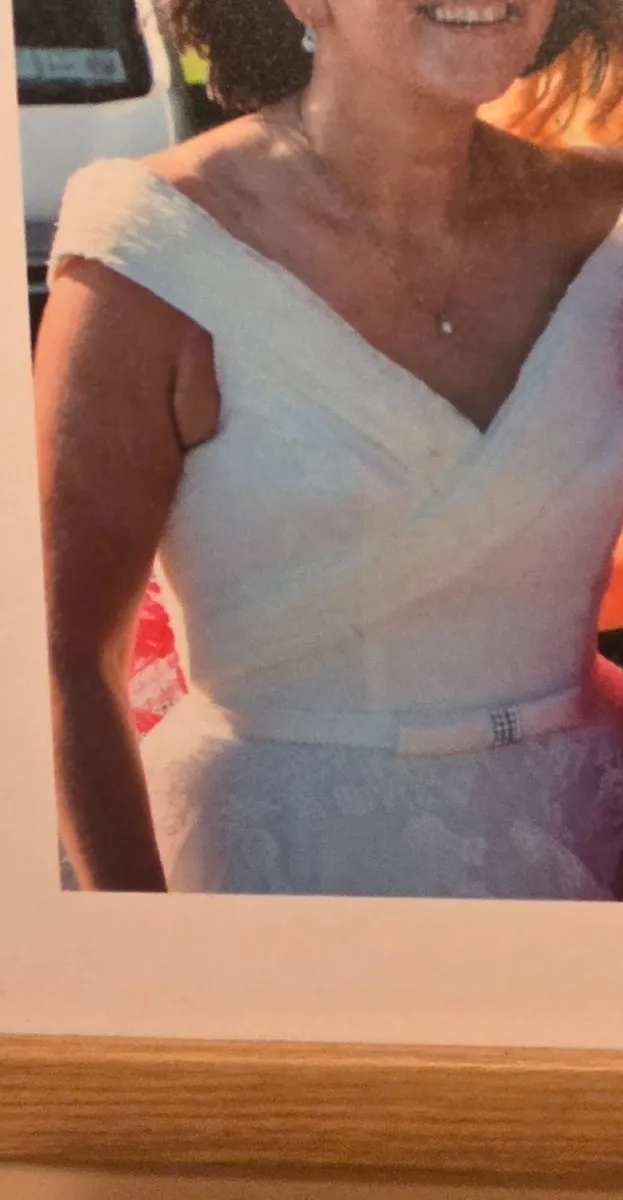 Wedding dress - Image 1