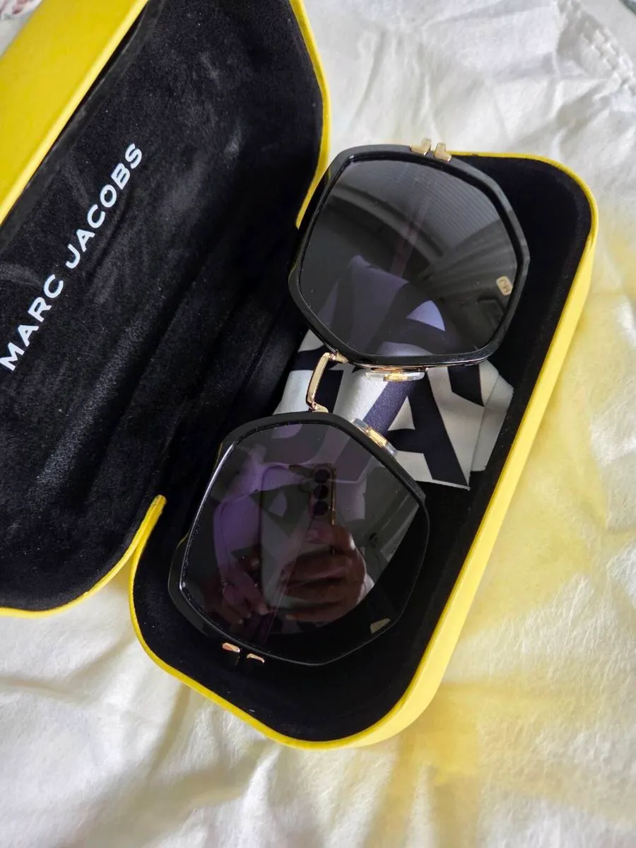 Marc Jacob's sunglasses - Image 2