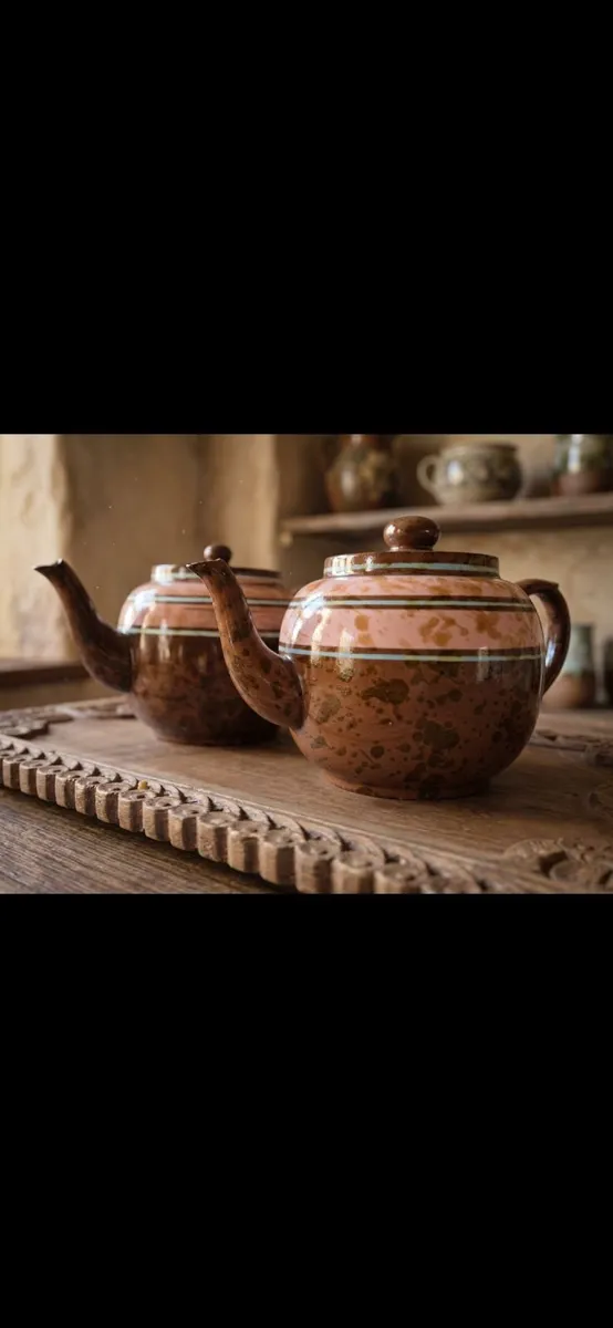 Vintage pair teapots