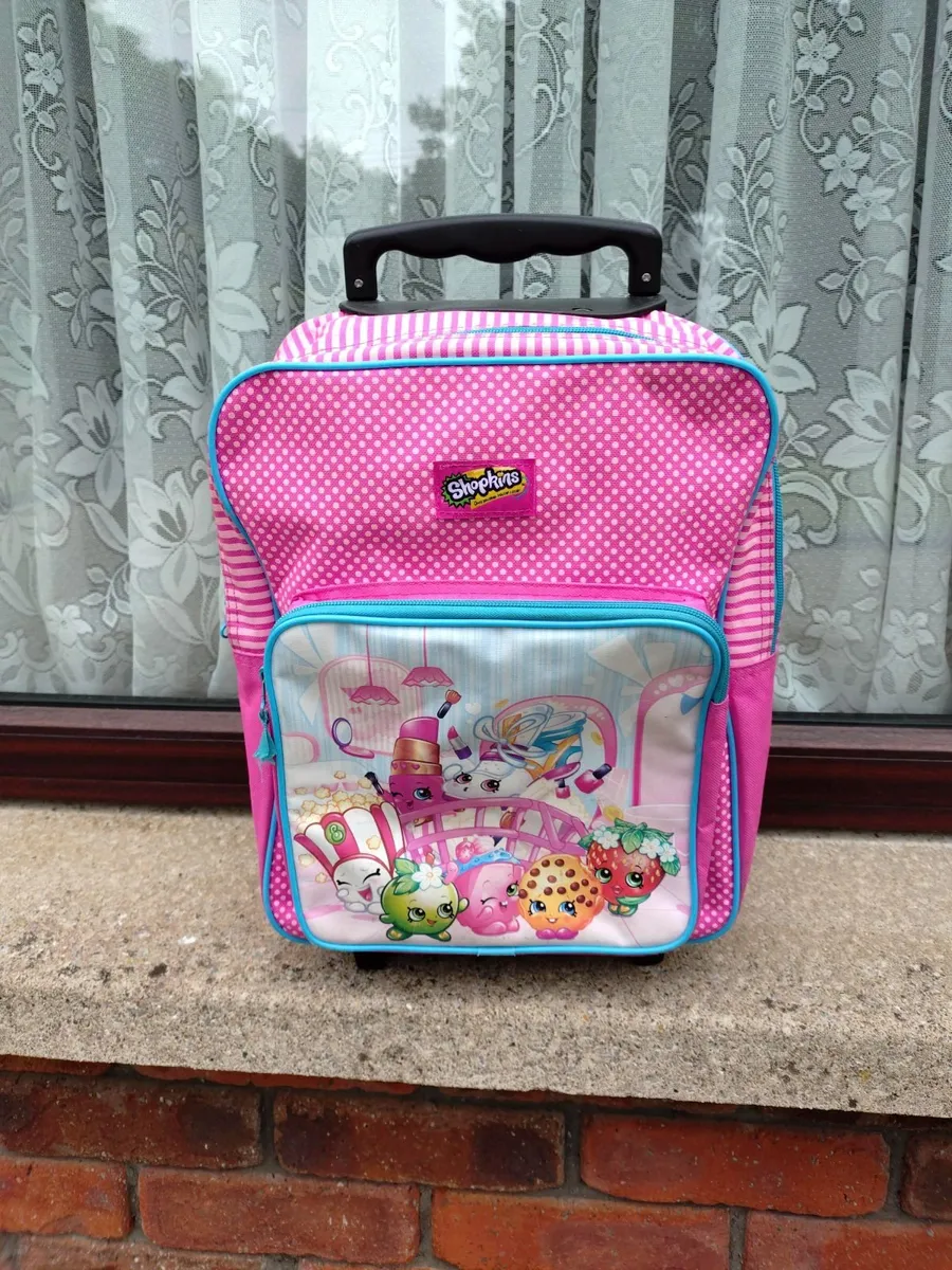 Kids School Bag, Backpack With Wheels (used). - Image 1