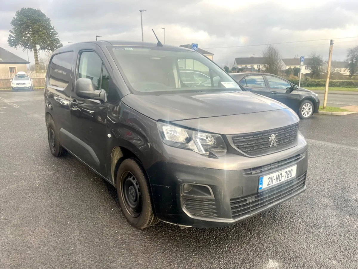 Peugeot Partner 1.5 BLUE HDI 75 PANELL PANELLED 6. - Image 4
