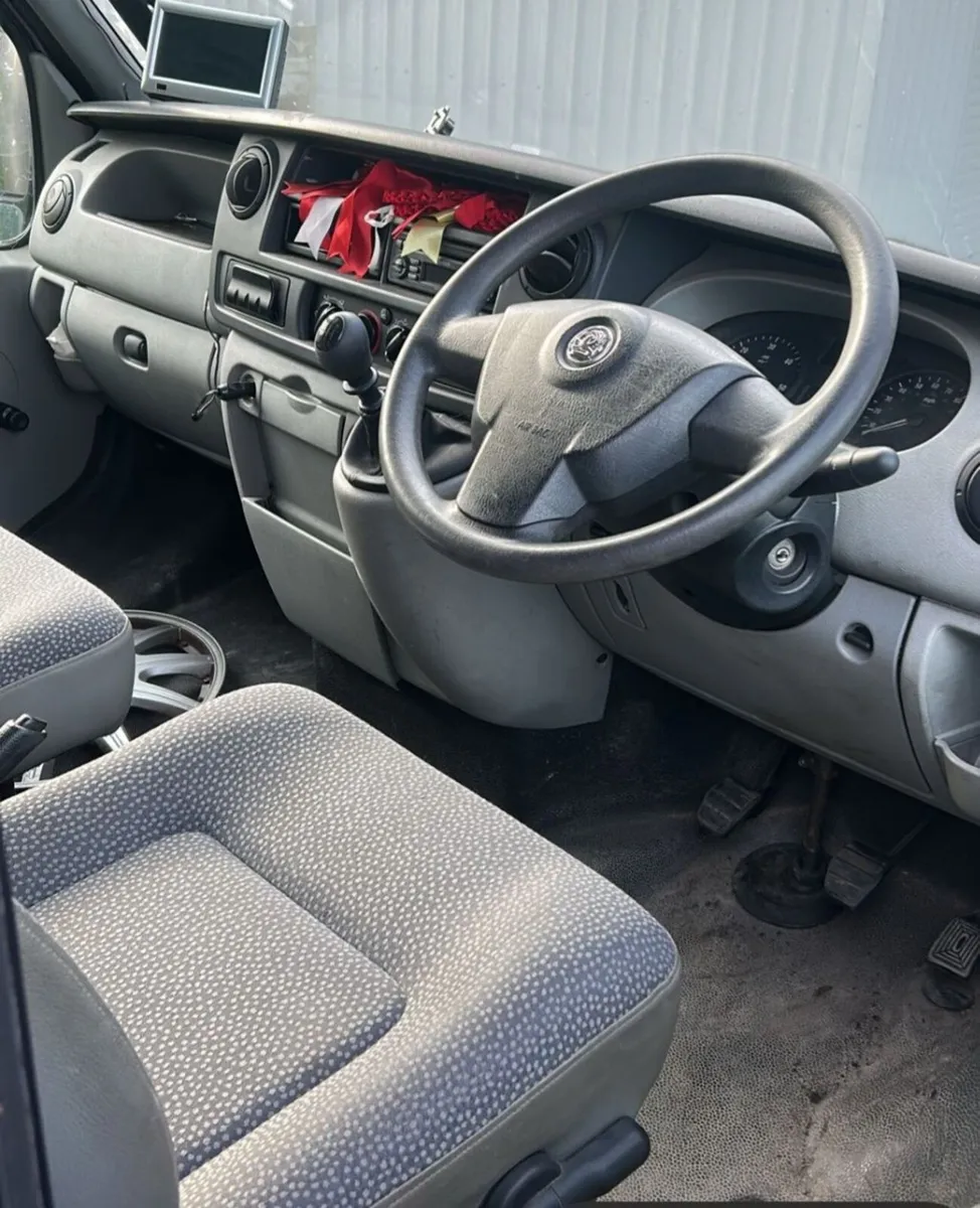 Horse lorry  vauxhall movano - Image 3