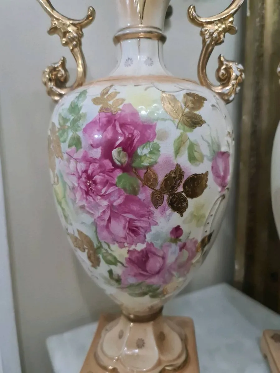 Antique vases SHIPPING AVAILABLE - Image 4