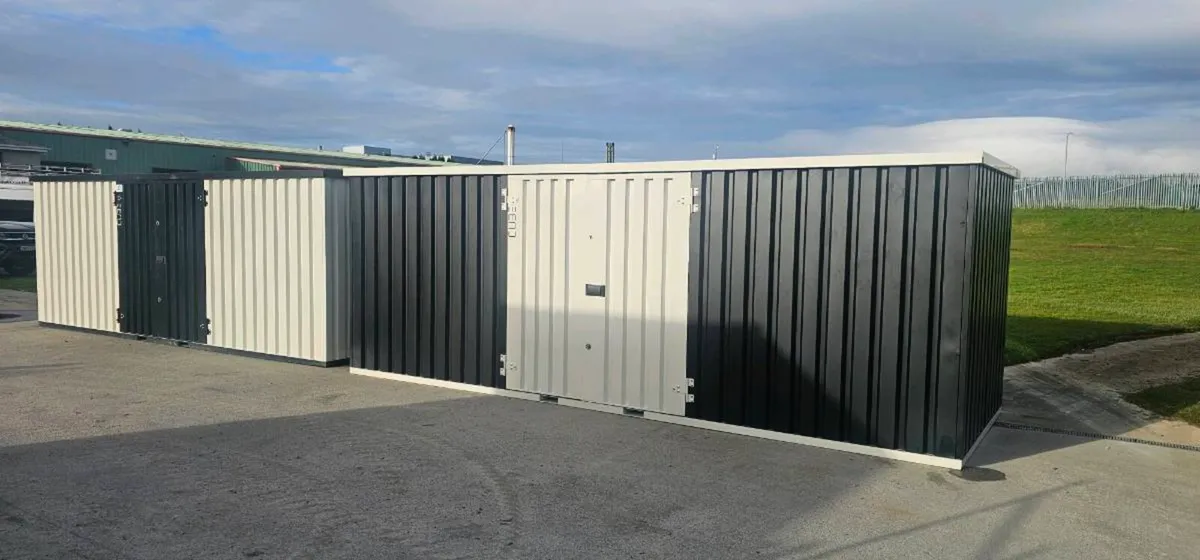 Practical storage solution, flatpack container - Image 2