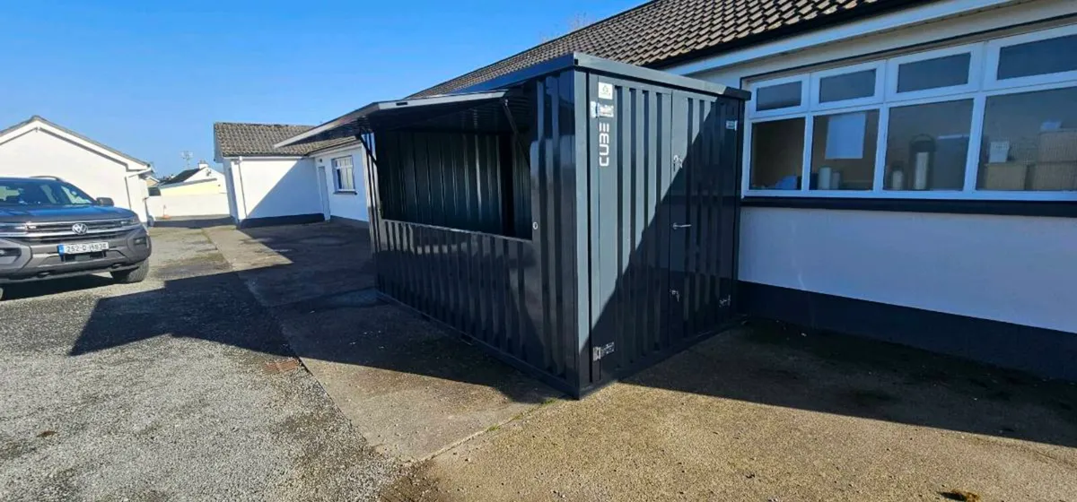 Practical storage solution, flatpack container - Image 3