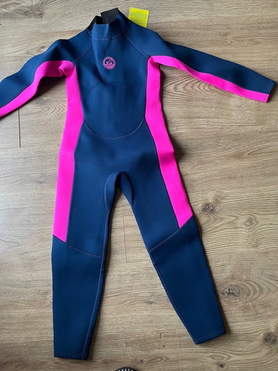 New wet suite 7-8 years - Image 1