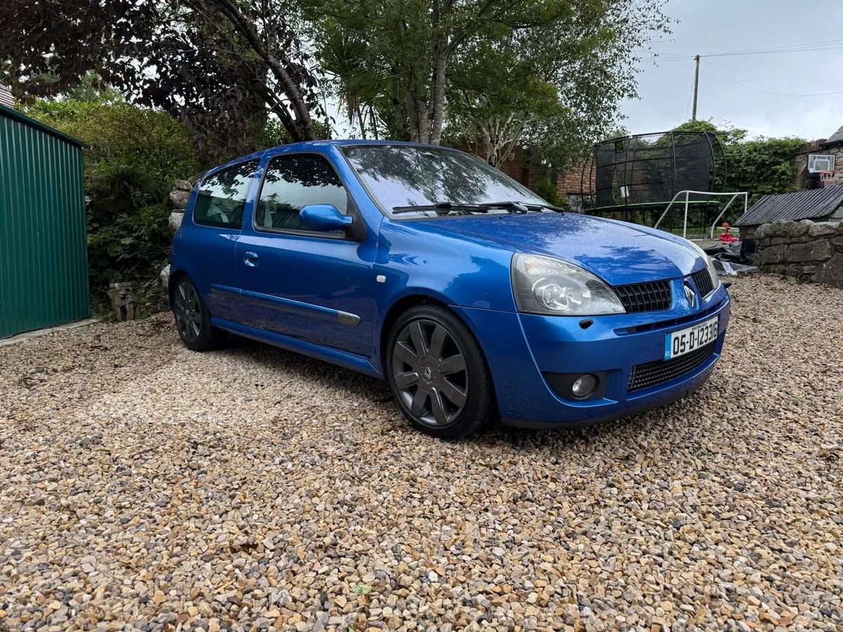 Renualtsport Clio 182 - Image 1
