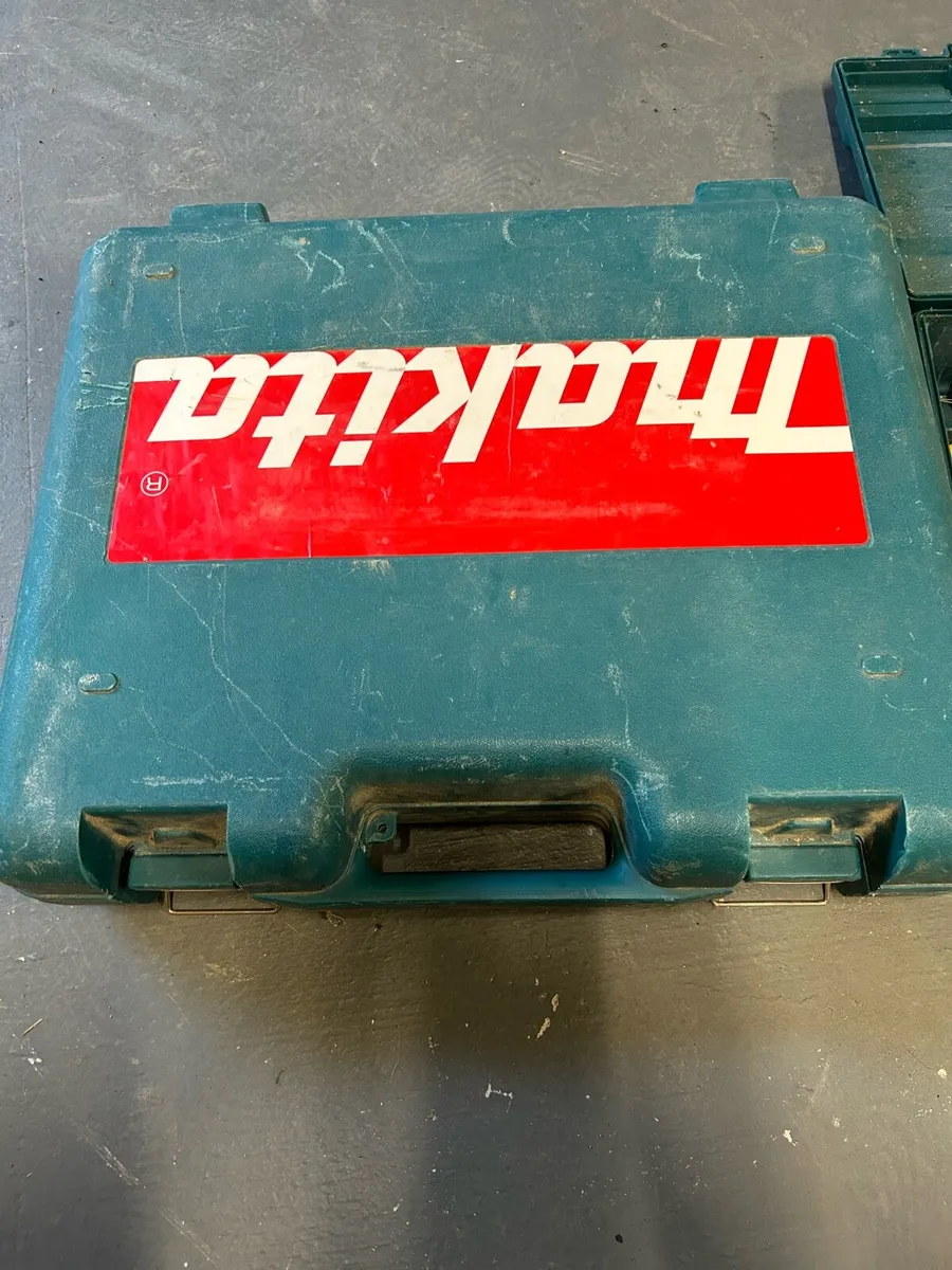 Makita Angle Drill 110v - Image 2