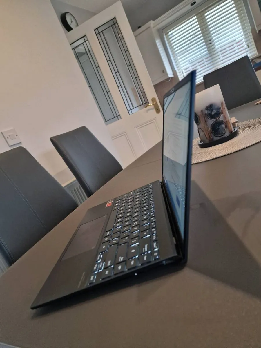 ASUS Zenbook 14 UX425IA - Image 2