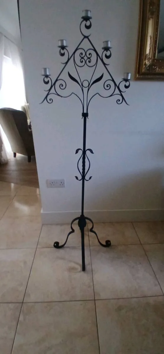 Large wrought iron candle holder - Image 2