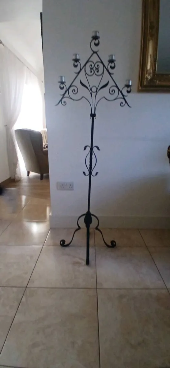 Large wrought iron candle holder - Image 4
