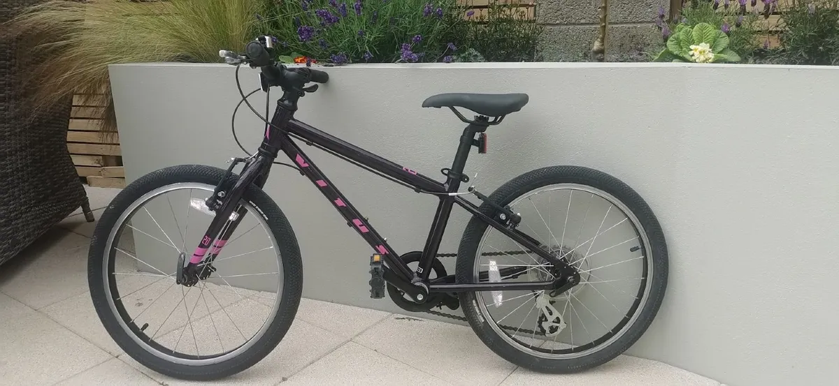 Vitus 20 Kids Bike - Lightweight & Great Condition