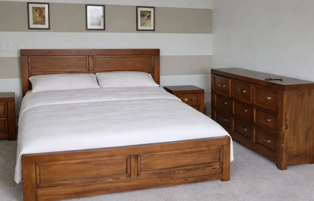 Bedroom Furniture Set - Image 1