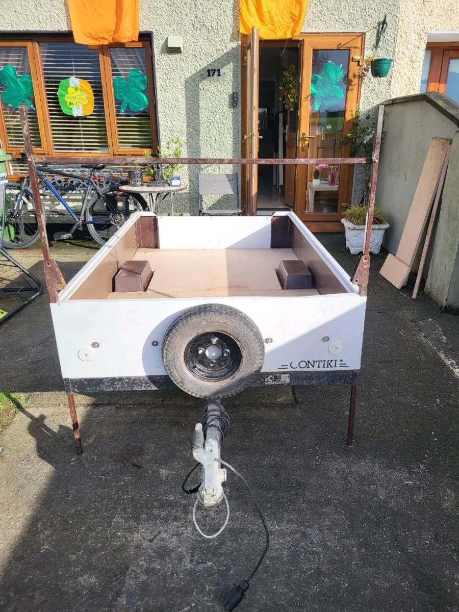 Trailer 8x4 - Image 1