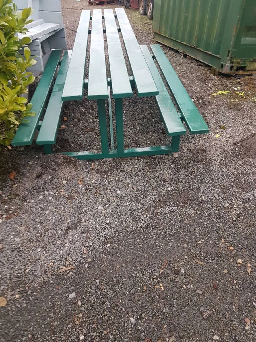 Wheelchair friendly picnic bench - Image 2