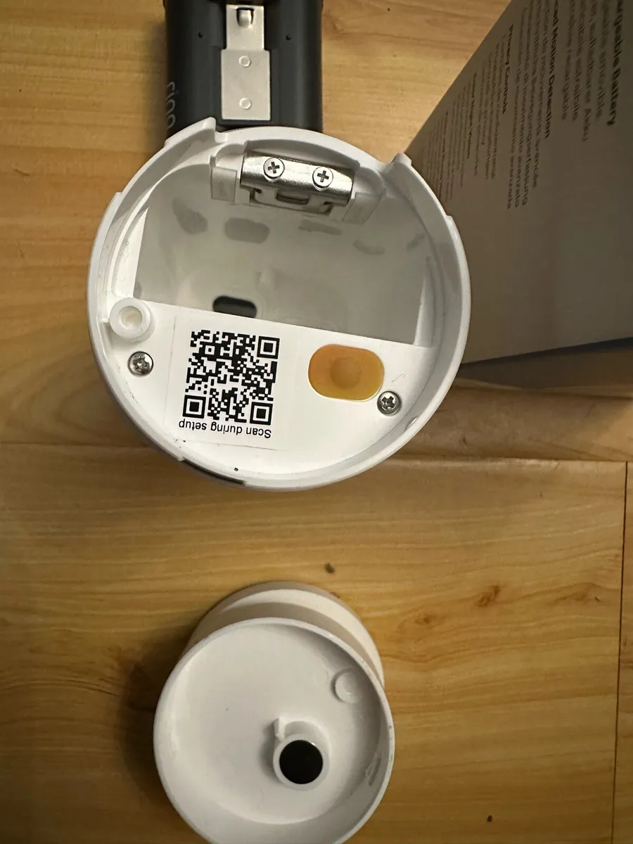 Ring stick up camera - Image 3