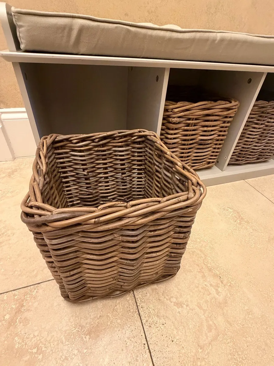 Storage Bench with rattan baskets - Image 3