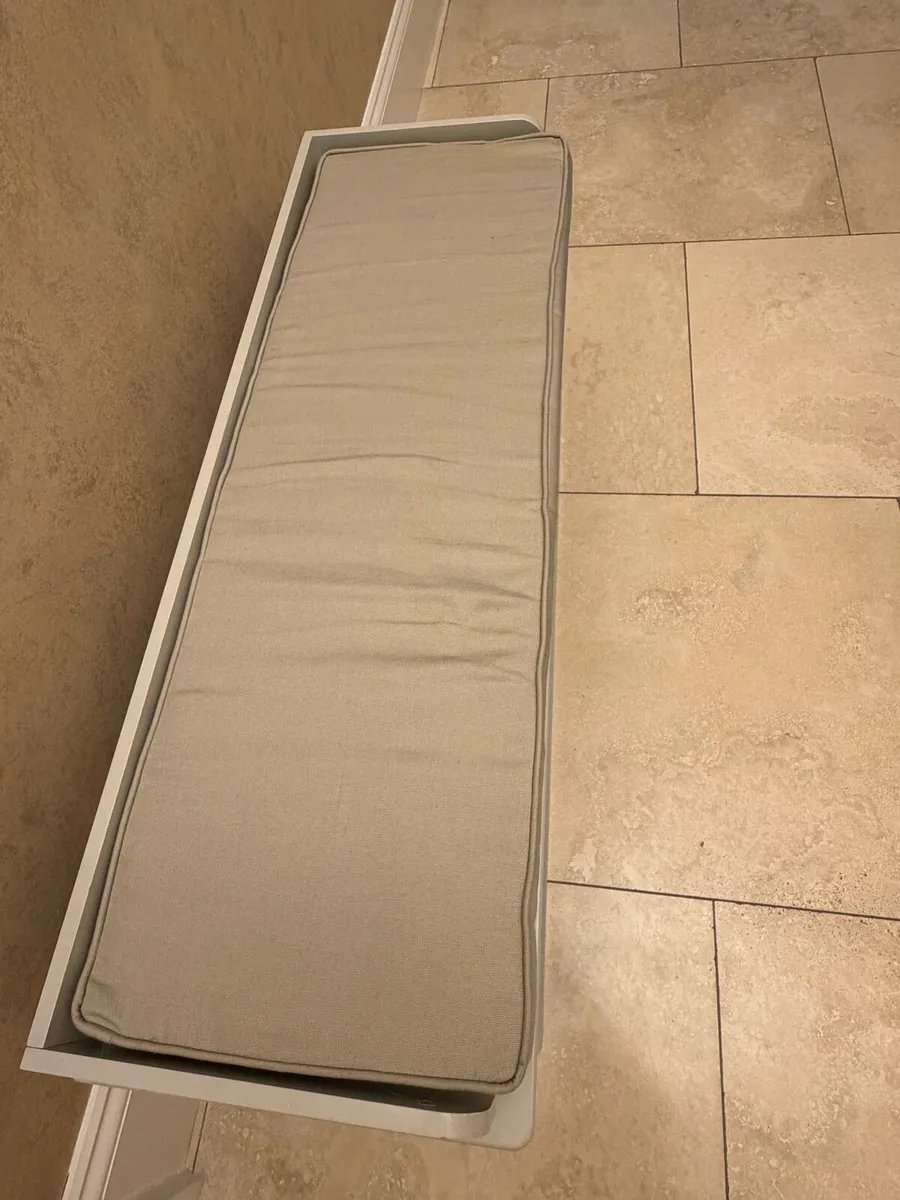 Storage Bench with rattan baskets - Image 4