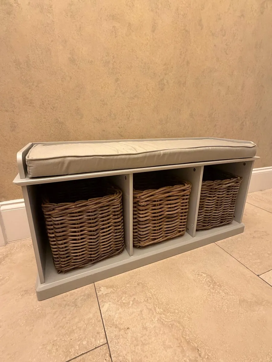 Storage Bench with rattan baskets - Image 1