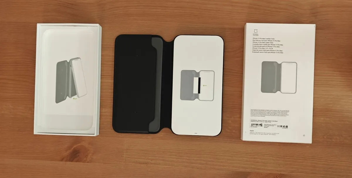 iPhone 11 Pro Max Leather Folio – Black Original - Image 2